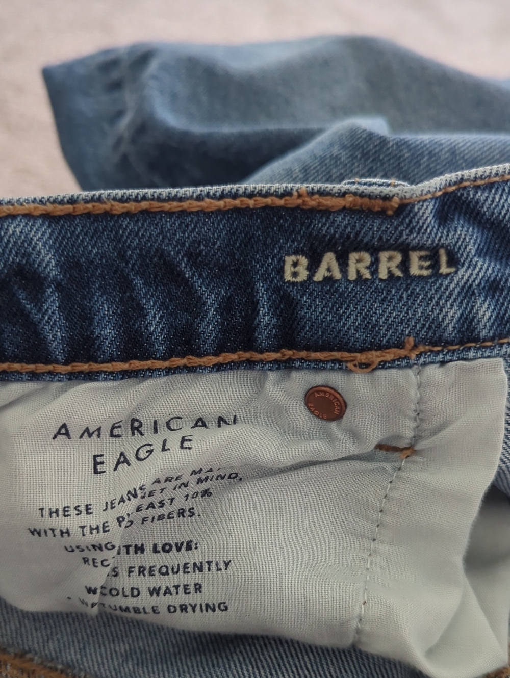American Eagle Stretch Barrel Jeans Raw Hem - Picture 6 of 7